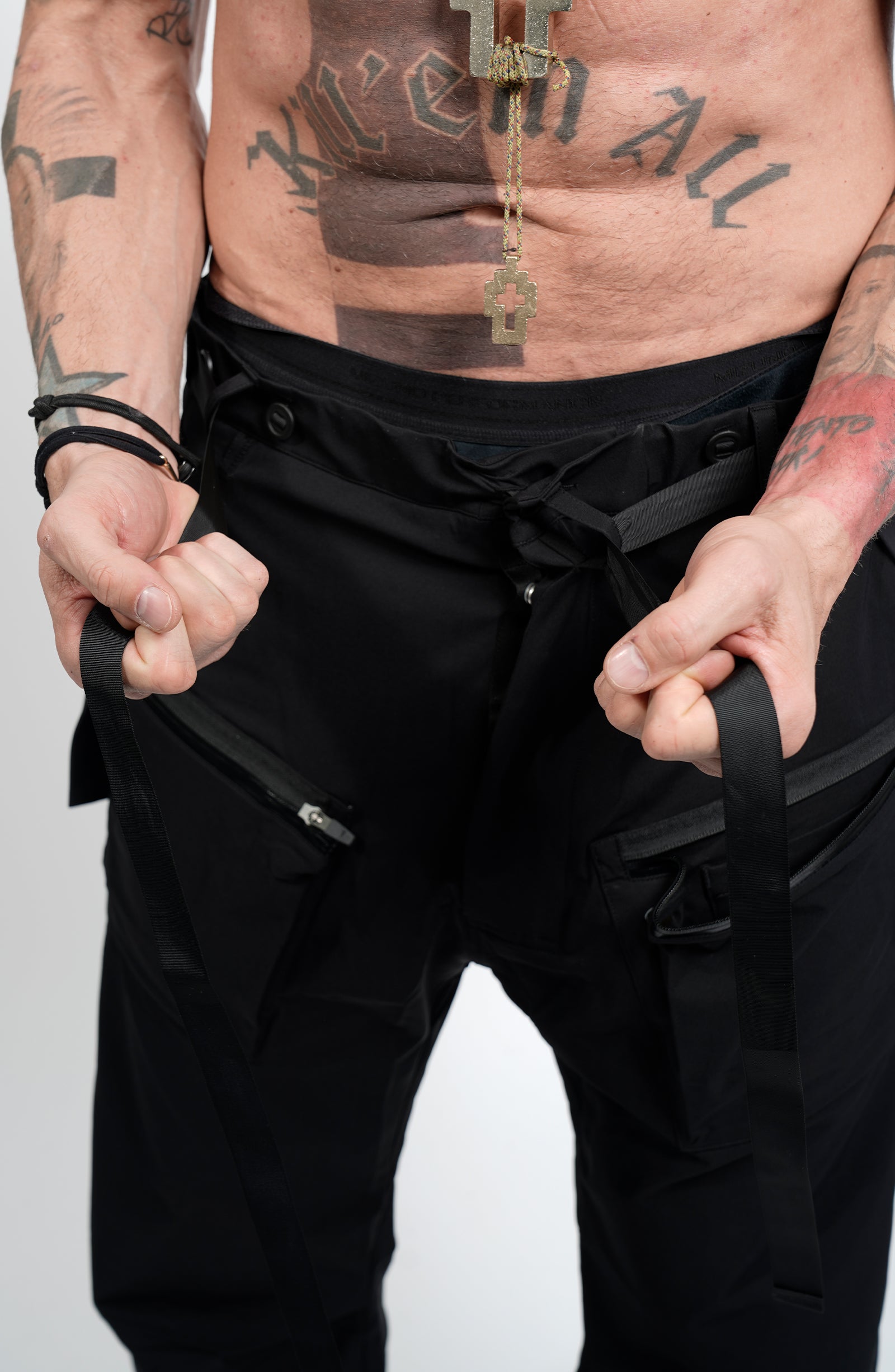 パンツ ACRONYM SCHOELLER 3XDRY DRYSKIN(205g/sm) ACRONYM® - Schoeller® Dryskin™ Cargo Pants | HBX - Globally